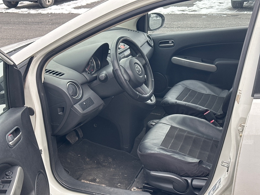 Mazda MAZDA2 Sport 2011