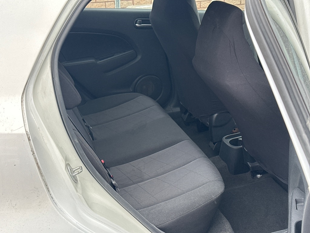 Mazda MAZDA2 Sport 2011