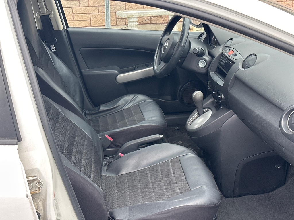 Mazda MAZDA2 Sport 2011