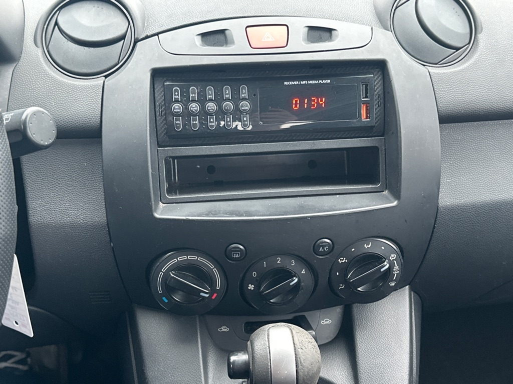 Mazda MAZDA2 Sport 2011