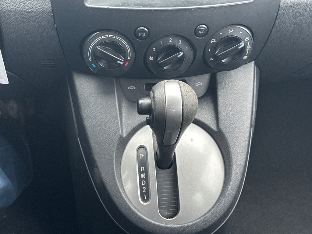 Mazda MAZDA2 Sport 2011