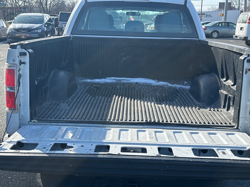 Ford F150 XL SuperCab 8-ft. Bed 2WD 2011