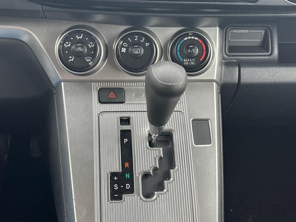 Scion xB 5-Door Wagon 5-Spd MT 2011