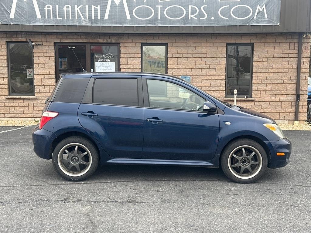 Scion xA Hatchback 2006