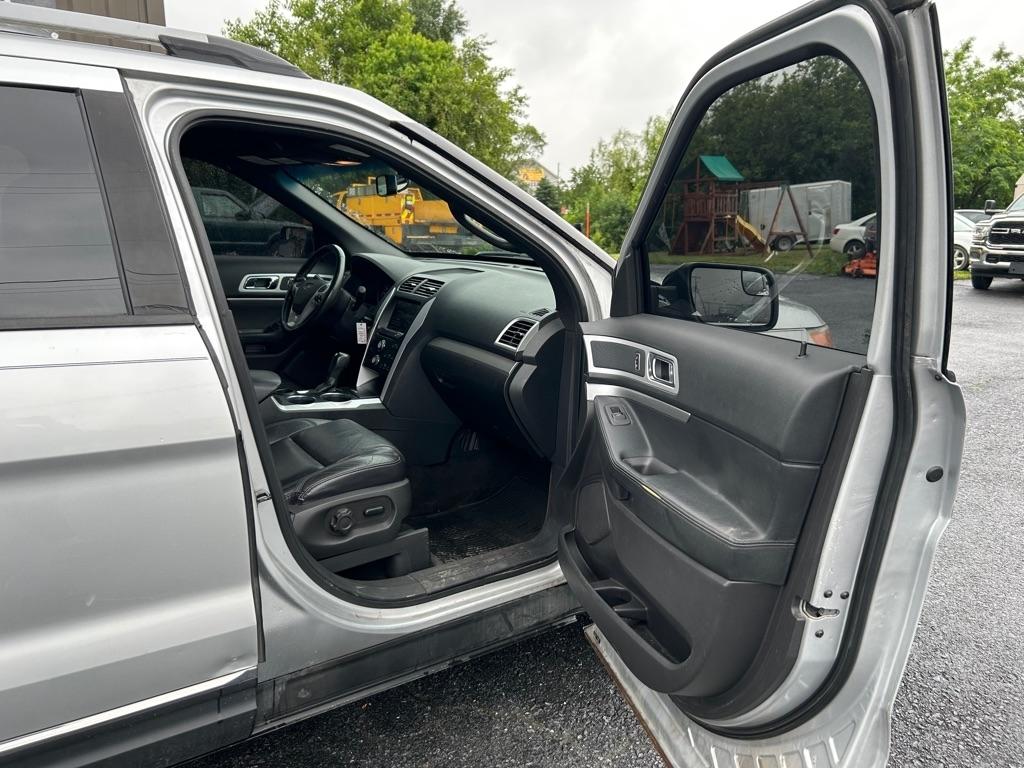 Ford Explorer XLT FWD 2012