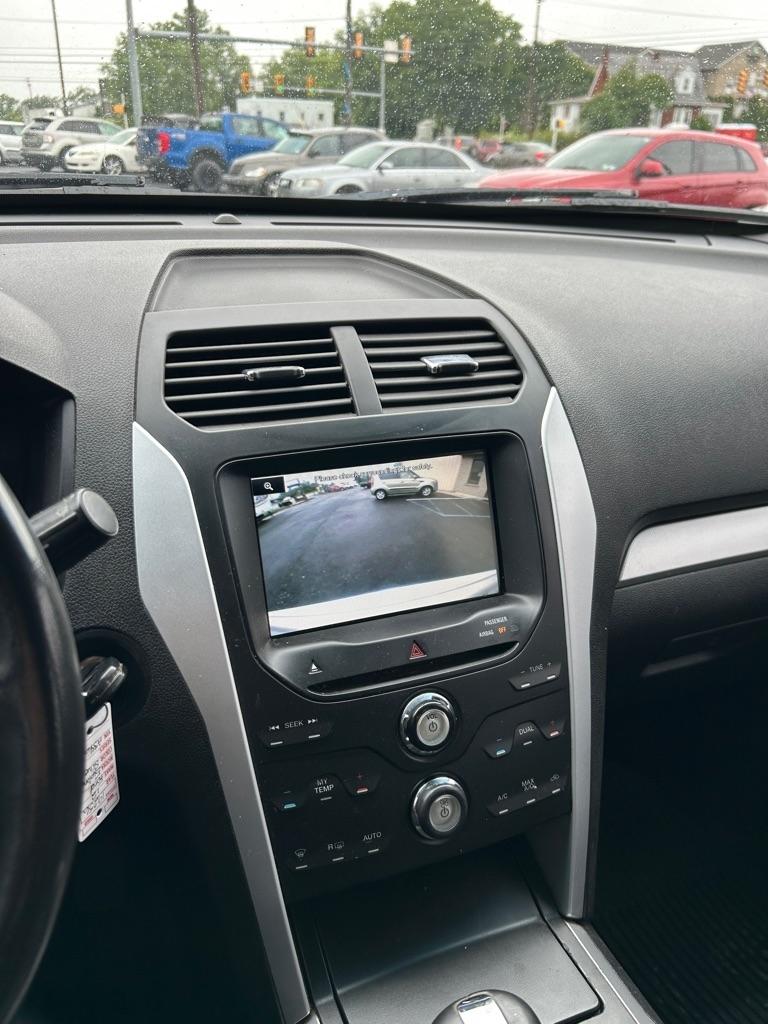 Ford Explorer XLT FWD 2012