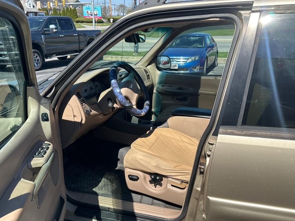 Ford Explorer Sport Trac 4WD 2001