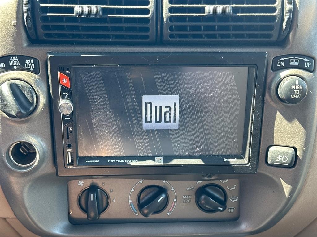 Ford Explorer Sport Trac 4WD 2001