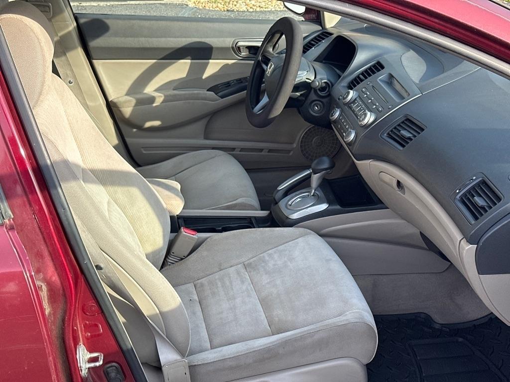 Honda Civic LX Sedan 5-Speed AT 2009