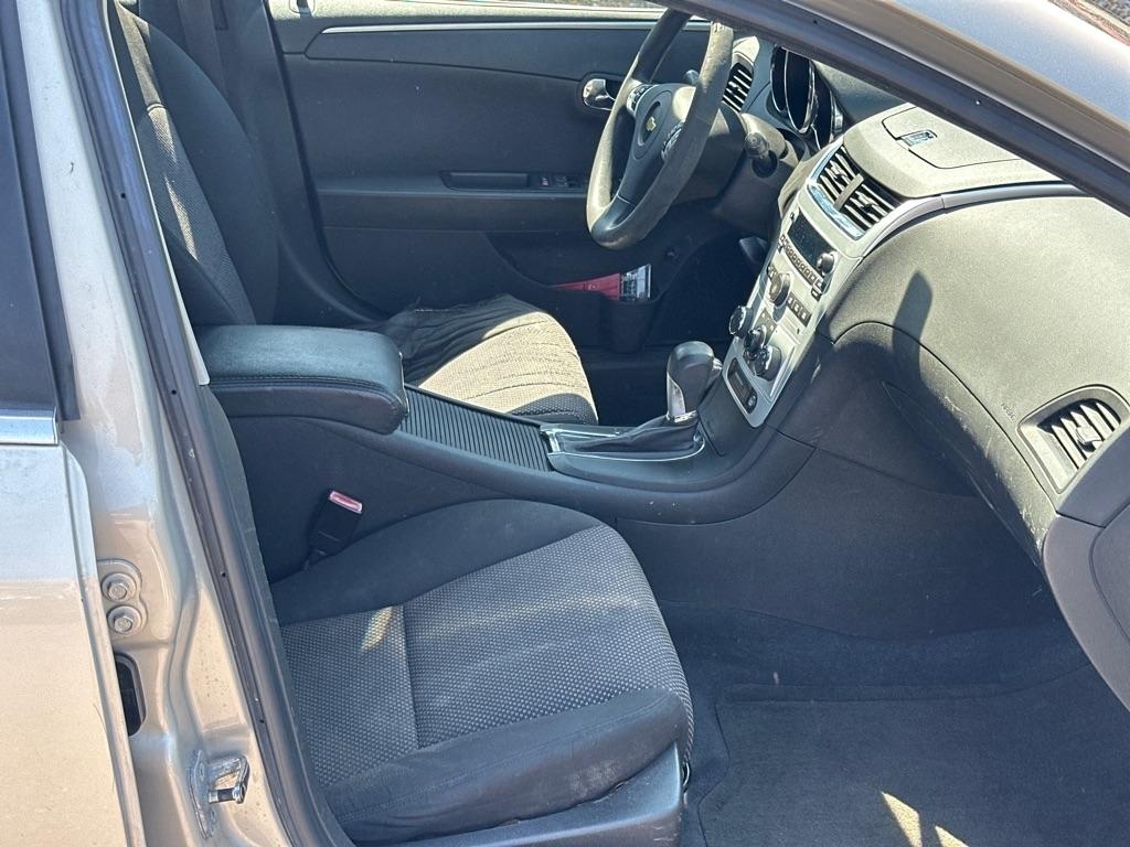 Chevrolet Malibu 1LT 2011