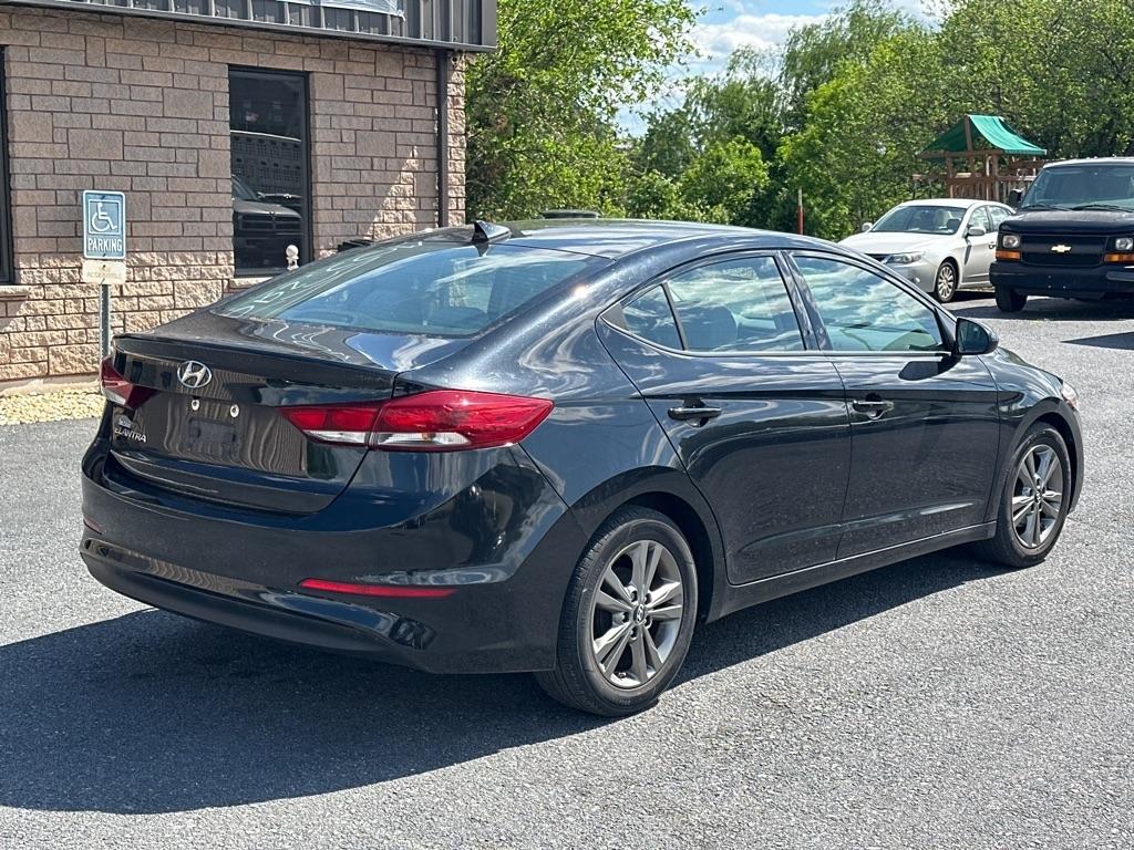 Hyundai Elantra Value Edition 6A 2017
