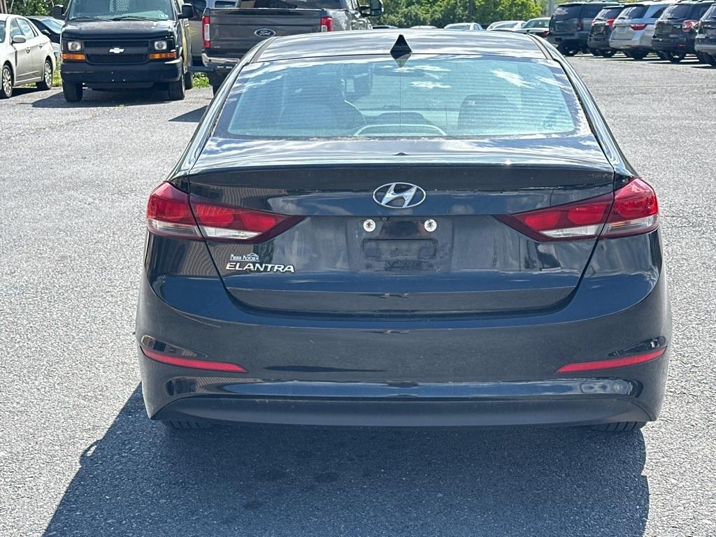 Hyundai Elantra Value Edition 6A 2017