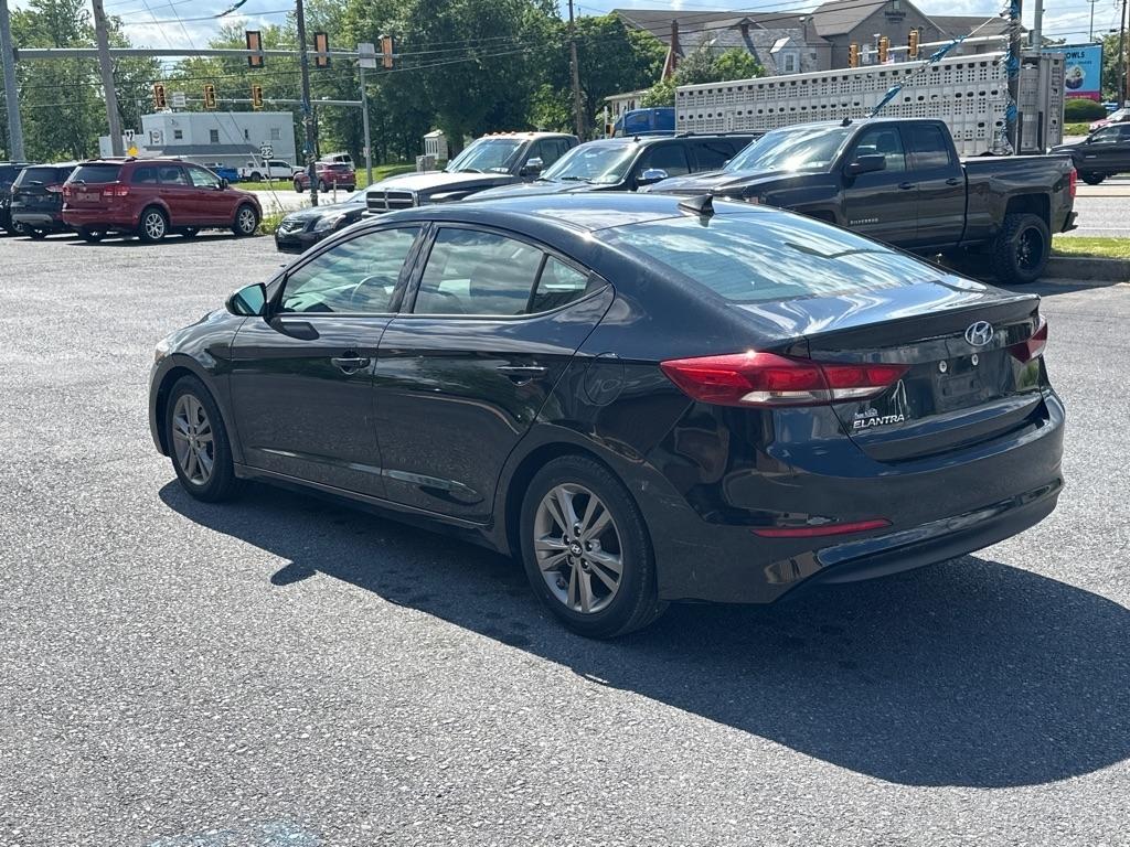 Hyundai Elantra Value Edition 6A 2017