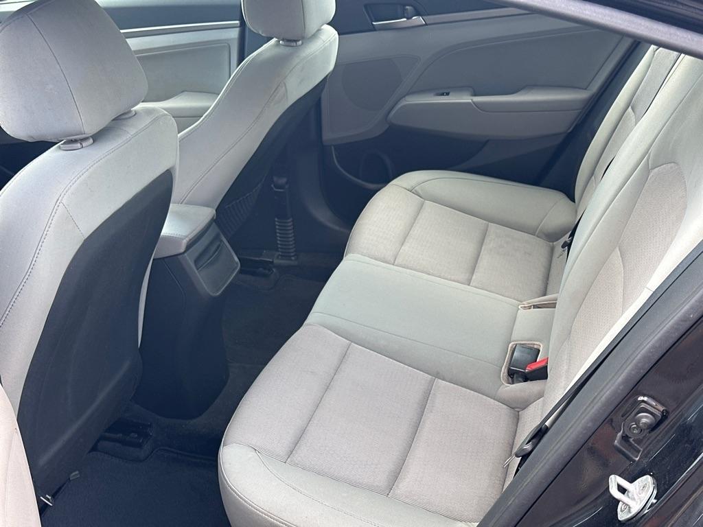 Hyundai Elantra Value Edition 6A 2017