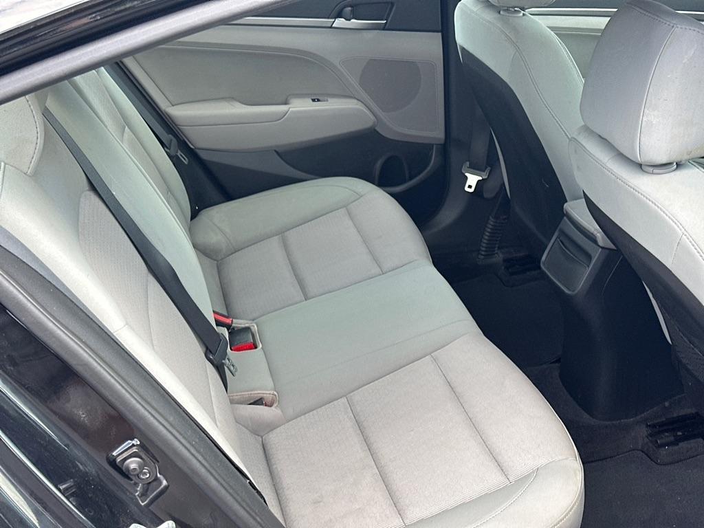 Hyundai Elantra Value Edition 6A 2017