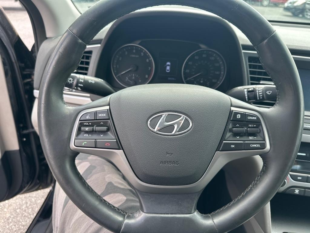 Hyundai Elantra Value Edition 6A 2017