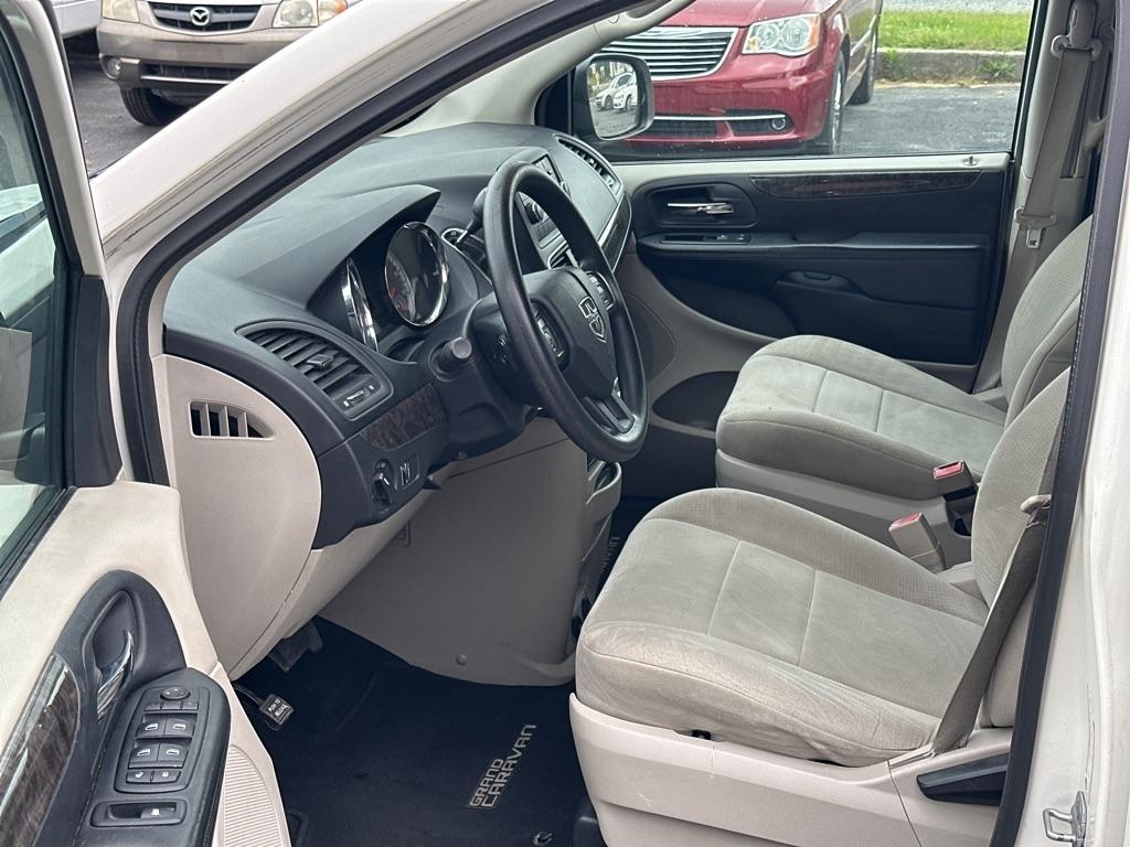 Dodge Grand Caravan Express 2011