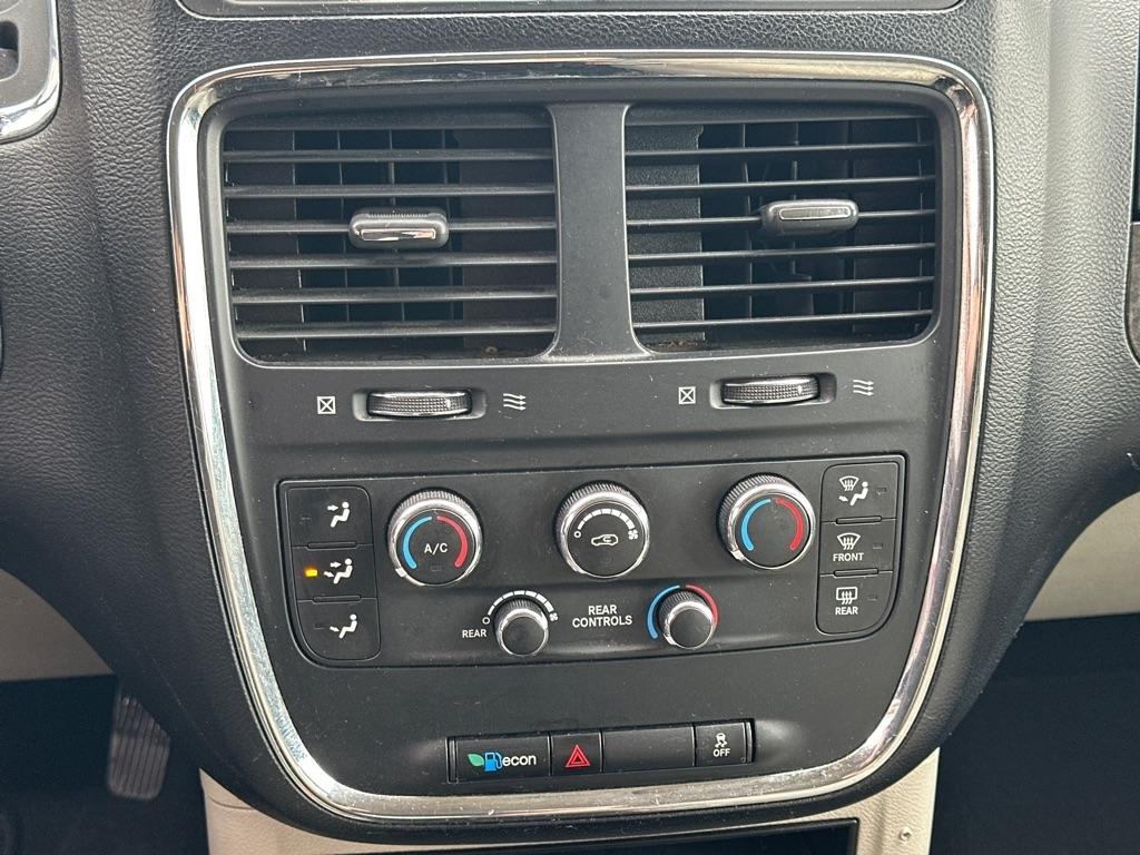 Dodge Grand Caravan Express 2011