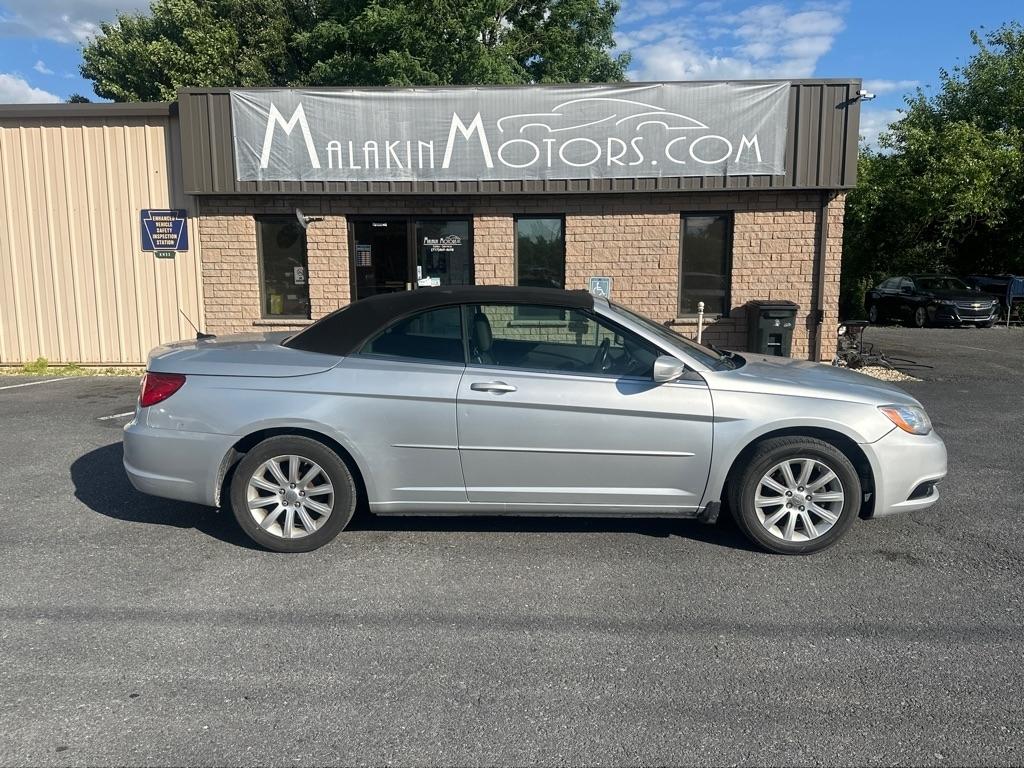 Chrysler 200 Touring Convertible 2011
