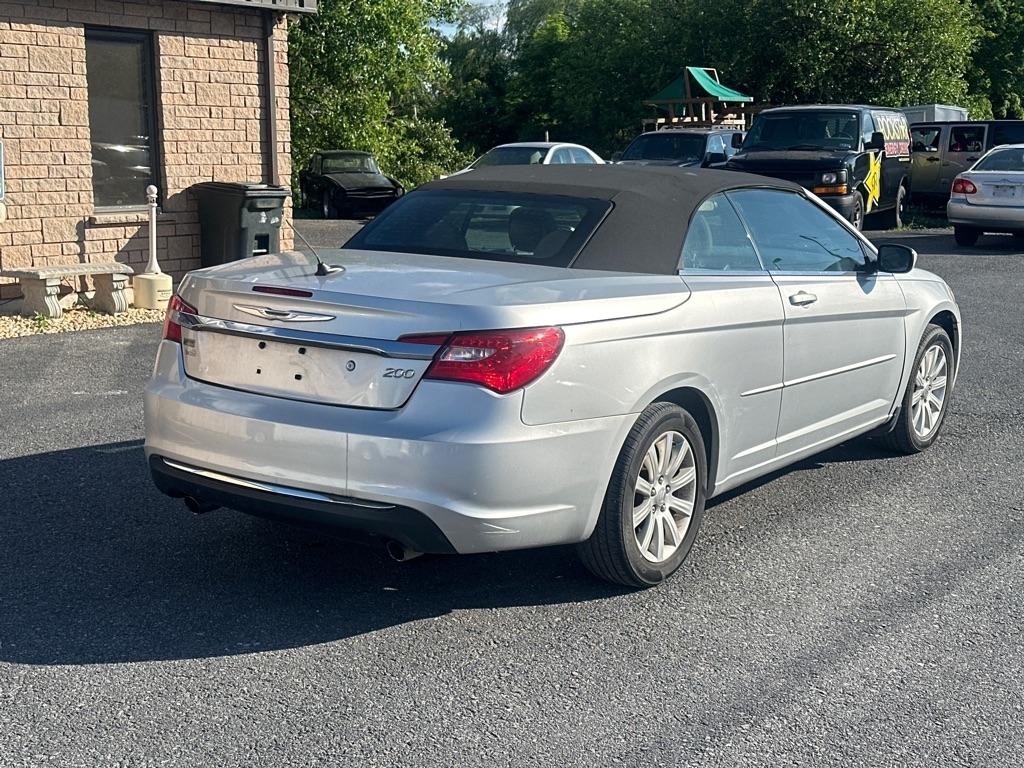 Chrysler 200 Touring Convertible 2011