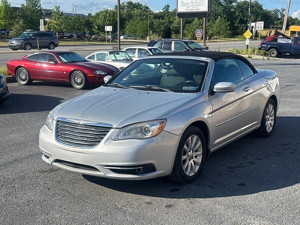 Chrysler 200 Touring Convertible 2011