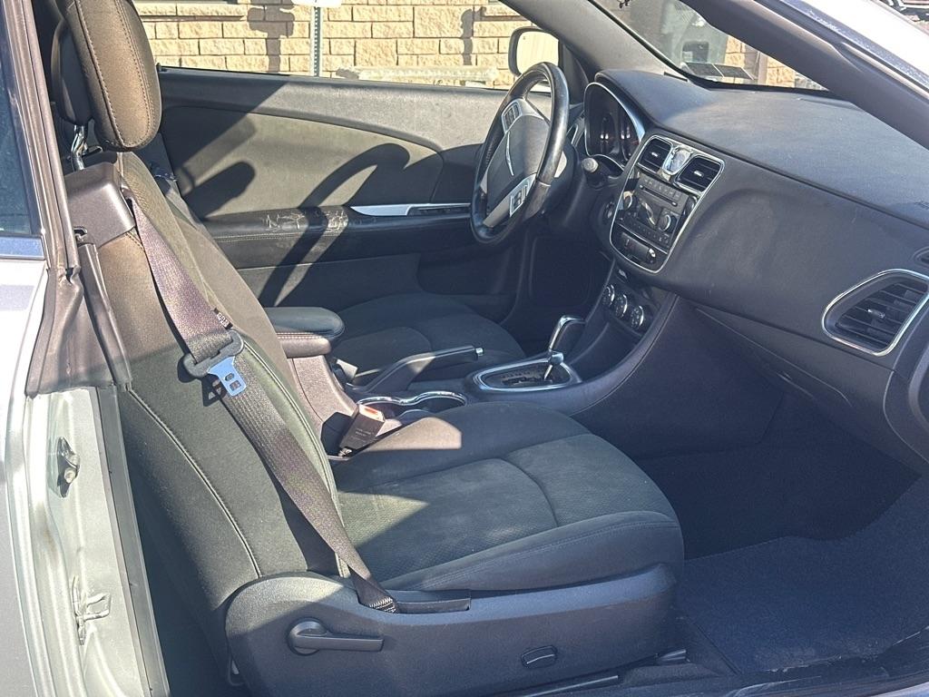Chrysler 200 Touring Convertible 2011