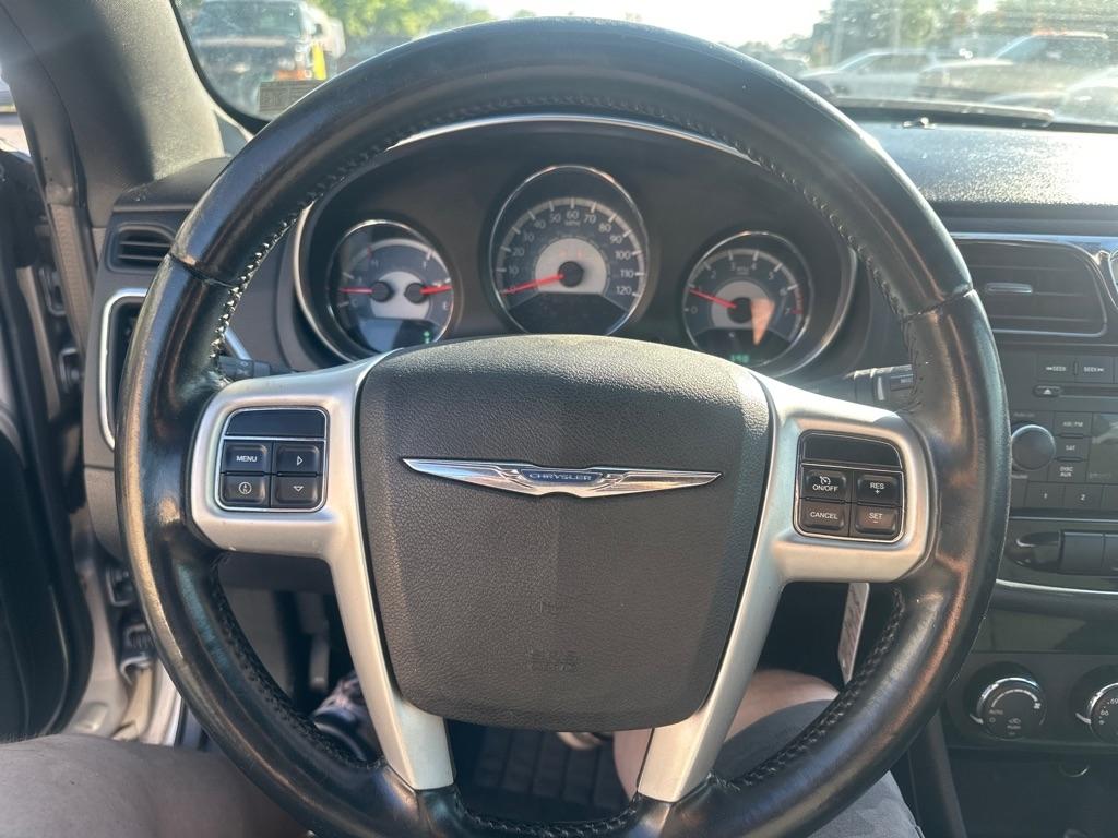 Chrysler 200 Touring Convertible 2011