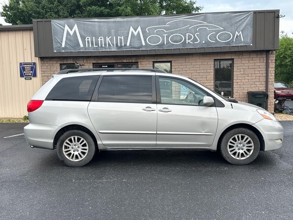 Toyota Sienna XLE AWD 2008