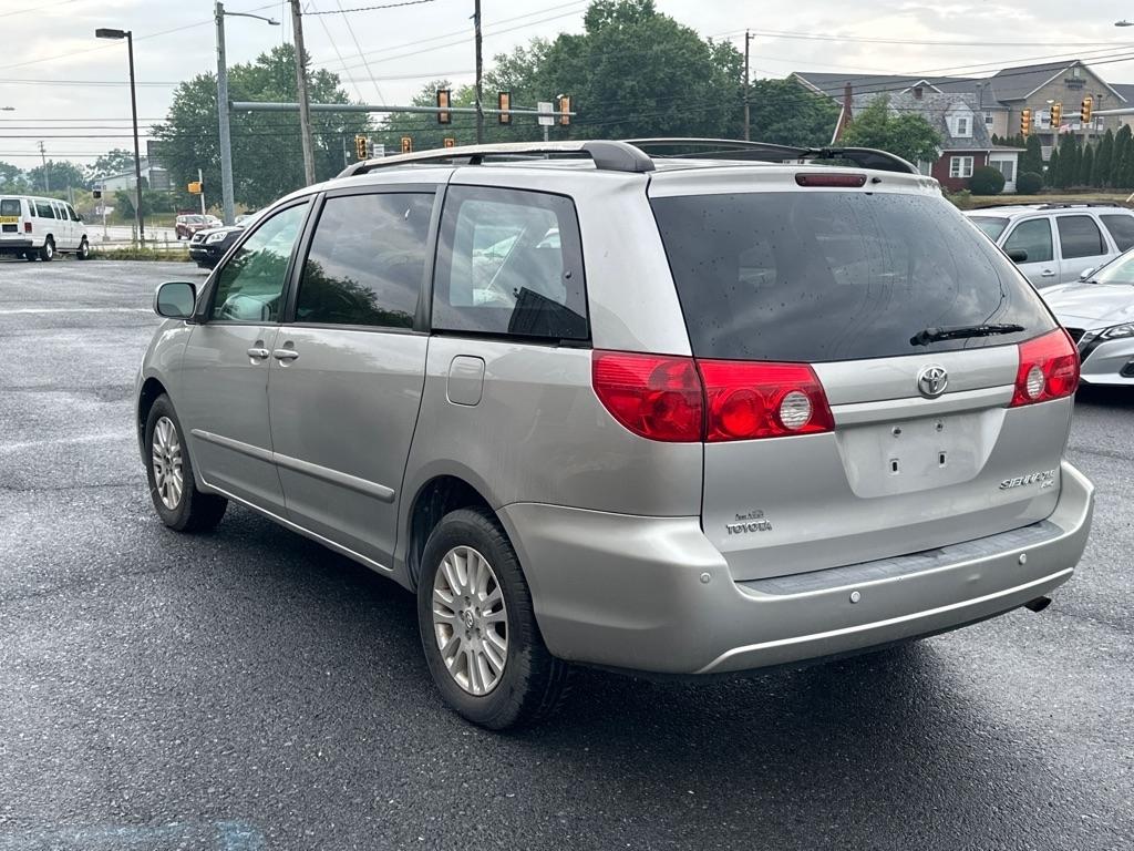 Toyota Sienna XLE AWD 2008