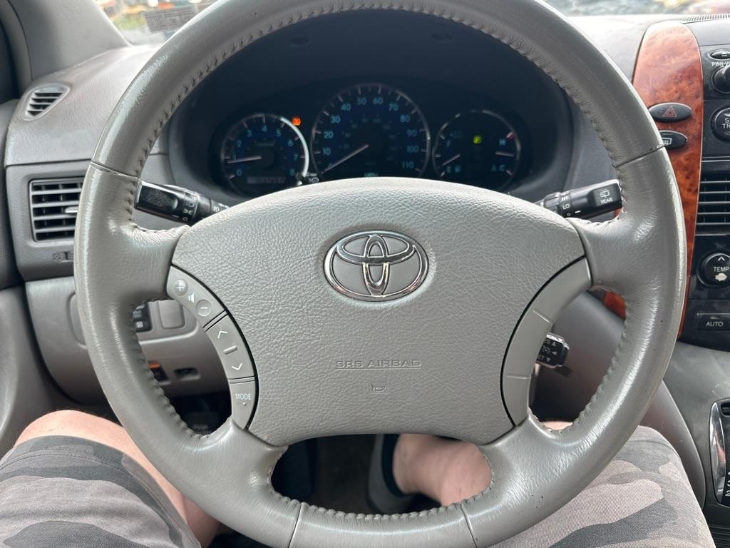 Toyota Sienna XLE AWD 2008