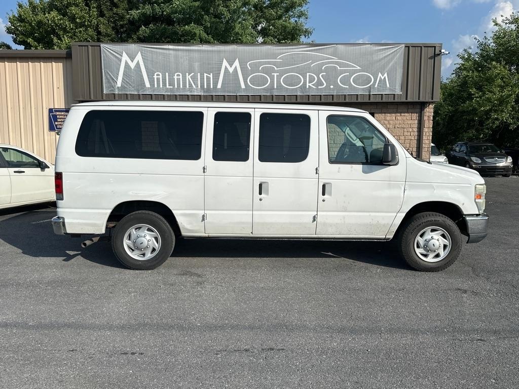 Ford Econoline E-150 2008