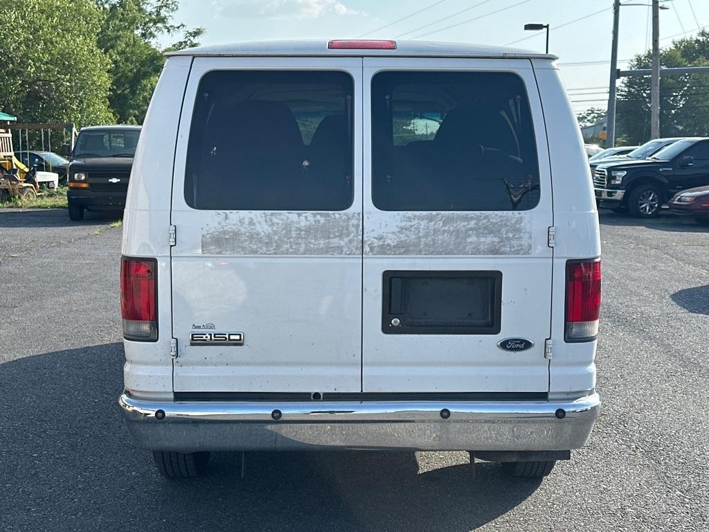 Ford Econoline E-150 2008