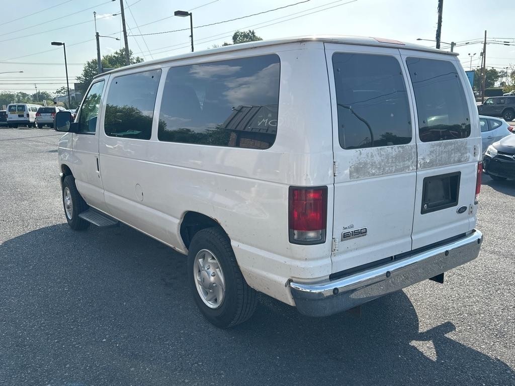 Ford Econoline E-150 2008