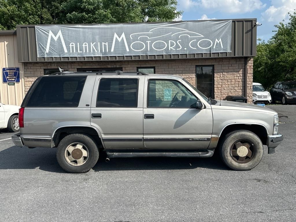 Chevrolet Tahoe 4-Door 4WD 1999