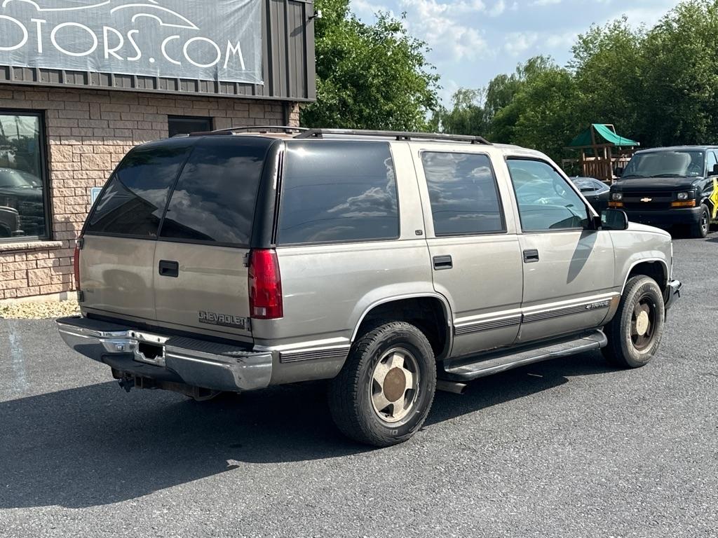 Chevrolet Tahoe 4-Door 4WD 1999
