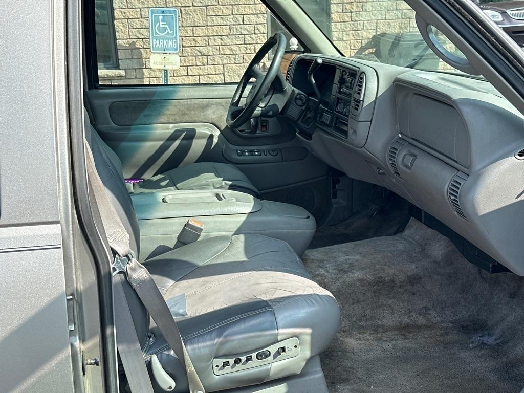 Chevrolet Tahoe 4-Door 4WD 1999