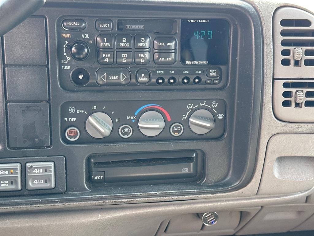 Chevrolet Tahoe 4-Door 4WD 1999