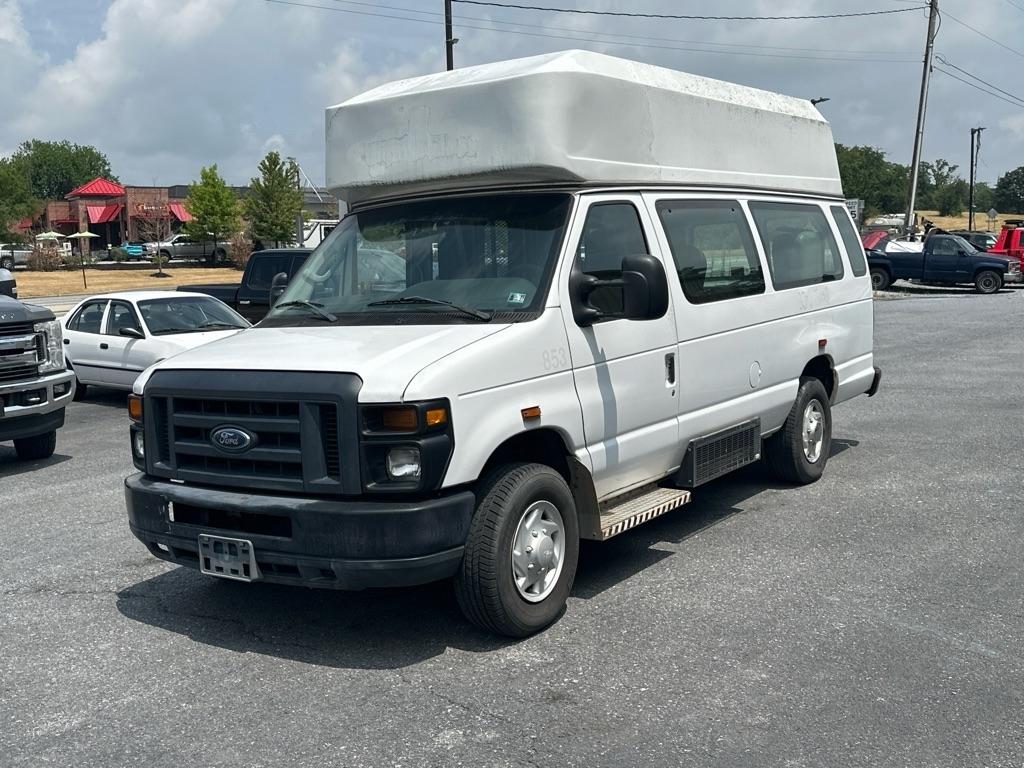 Ford Econoline E-350 Super Duty Extended 2012