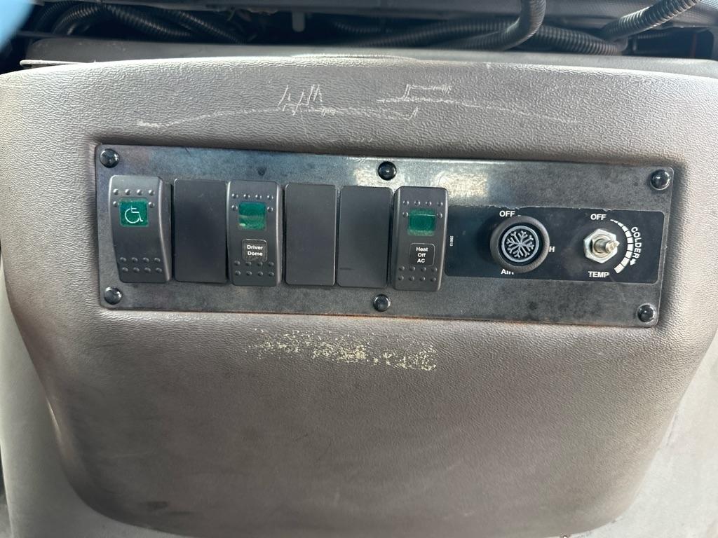 Ford Econoline E-350 Super Duty Extended 2012