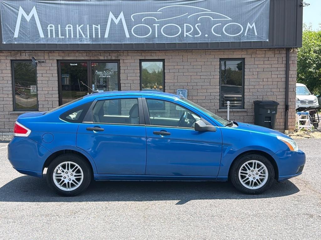Ford Focus SE Sedan 2010