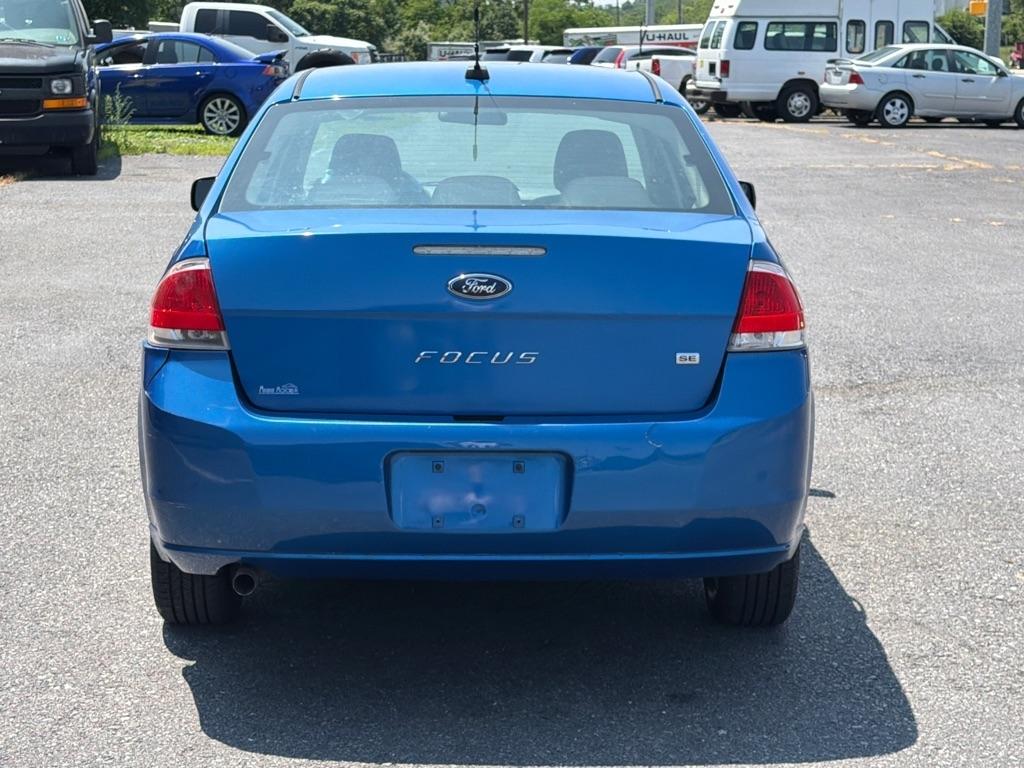 Ford Focus SE Sedan 2010