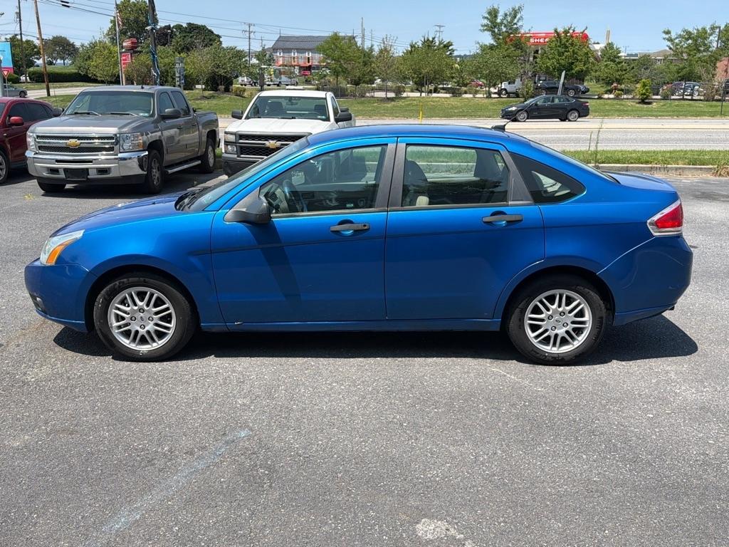 Ford Focus SE Sedan 2010