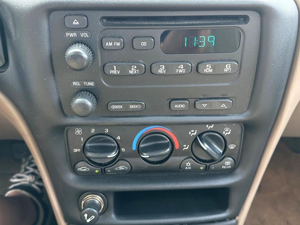 Chevrolet Malibu Base 2003