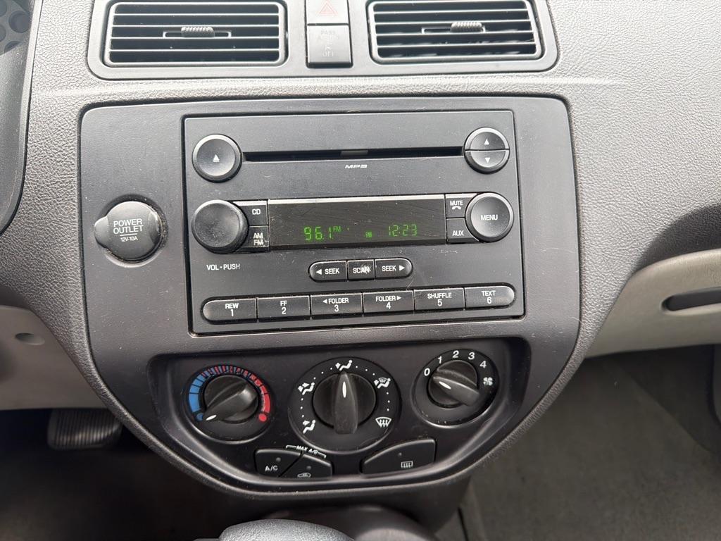 Ford Focus ZX4 SE 2006