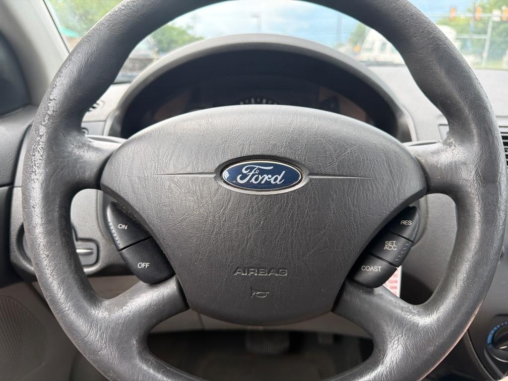 Ford Focus ZX4 SE 2006