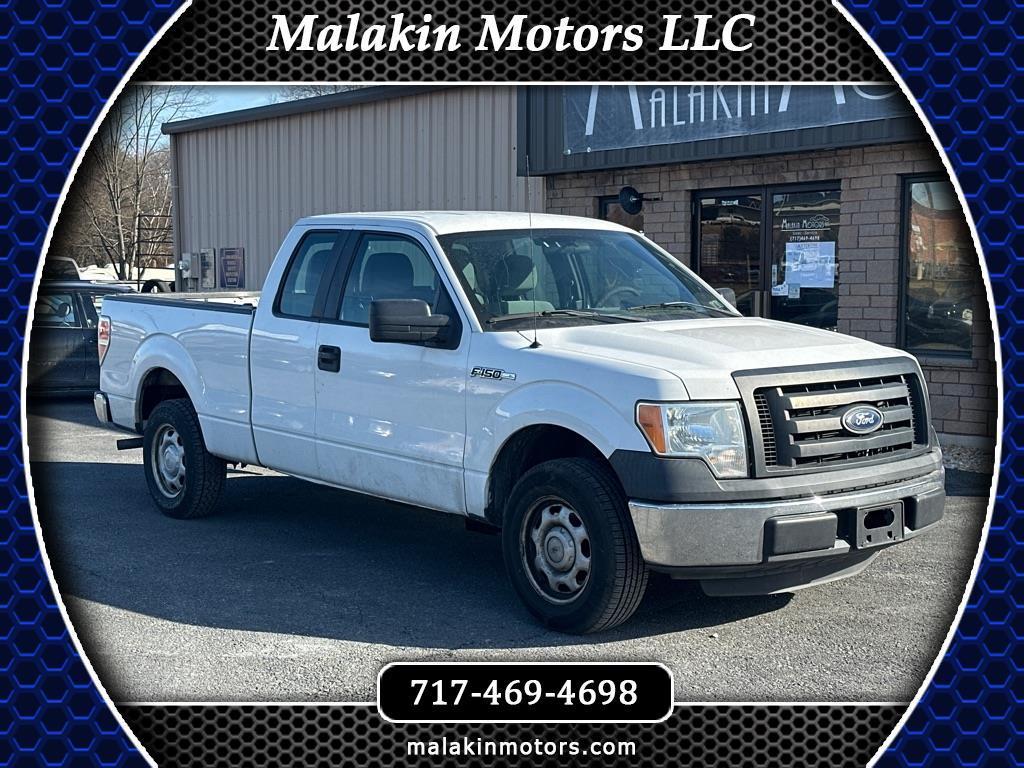 2011 Ford F150 XL SuperCab 8-ft. Bed 2WD
