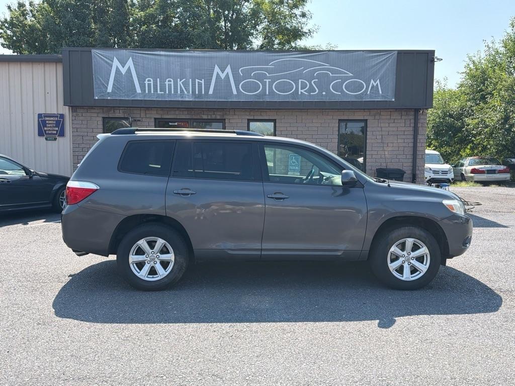 Toyota Highlander Base 4WD 2008