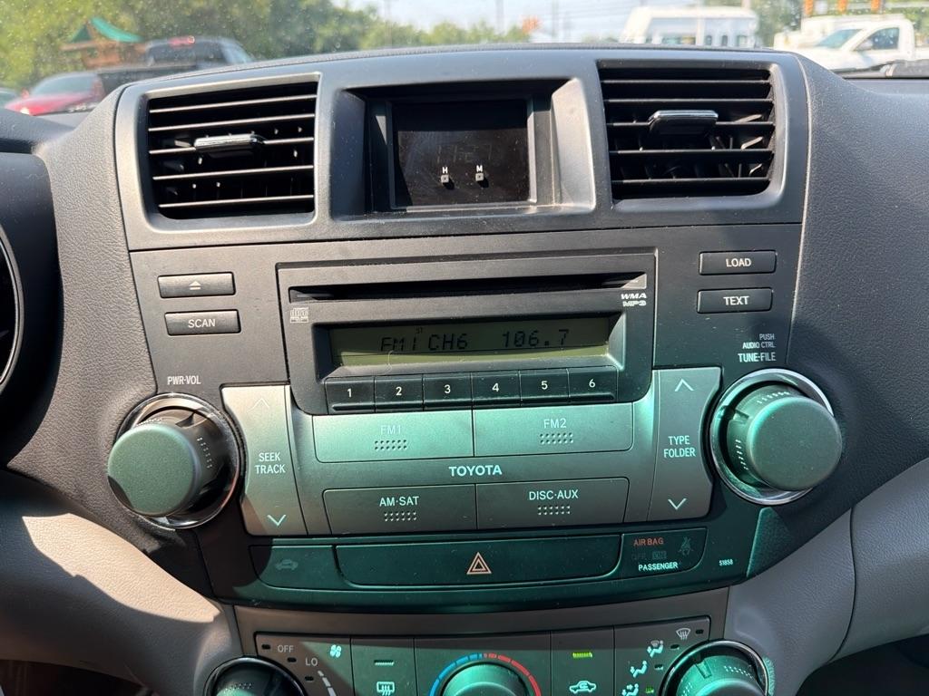 Toyota Highlander Base 4WD 2008