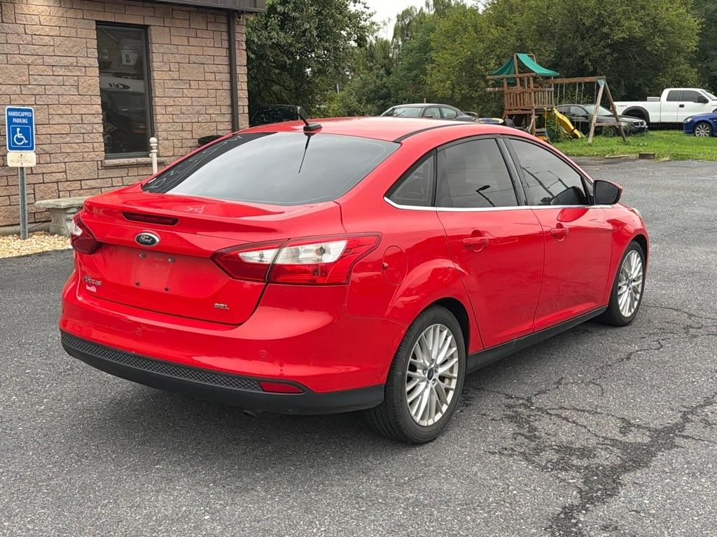 Ford Focus SEL Sedan 2012