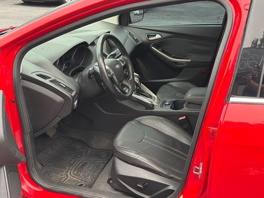 Ford Focus SEL Sedan 2012